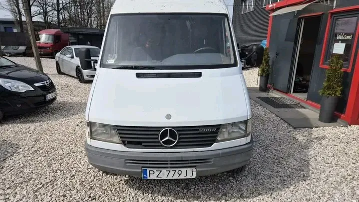 MERCEDES-BENZ SPRINTER