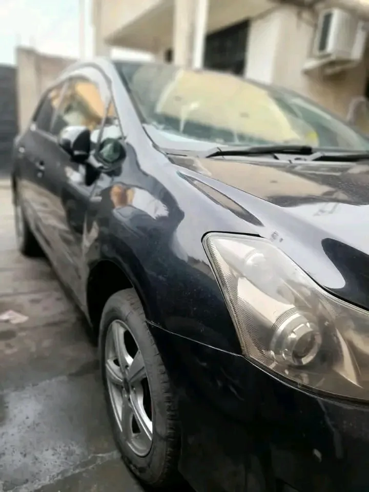 TOYOTA BLADE