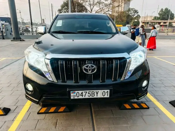 TOYOTA LAND CRUISER PRADO