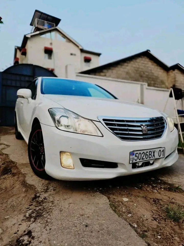 TOYOTA CROWN ROYAL