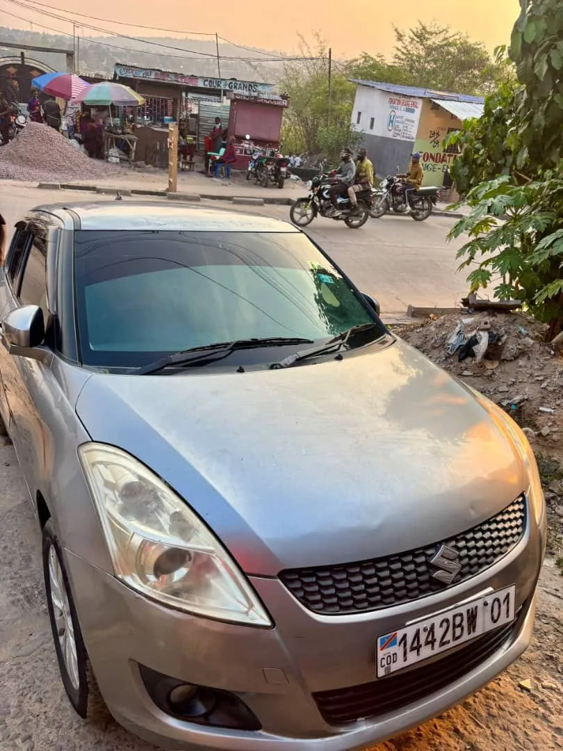 SUZUKI SWIFT