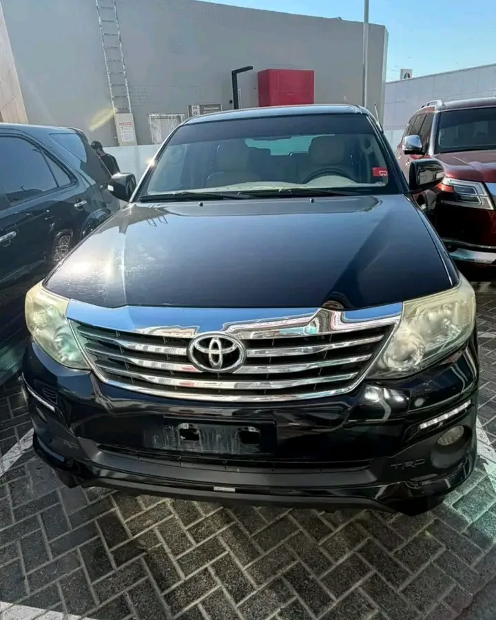 TOYOTA FORTUNER