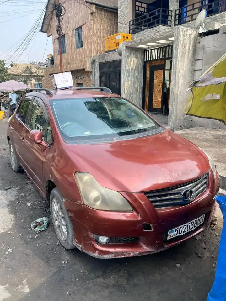 TOYOTA BLADE
