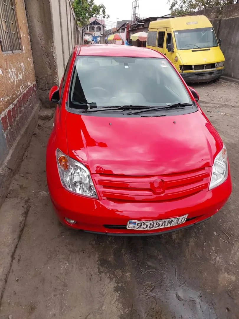 TOYOTA IST