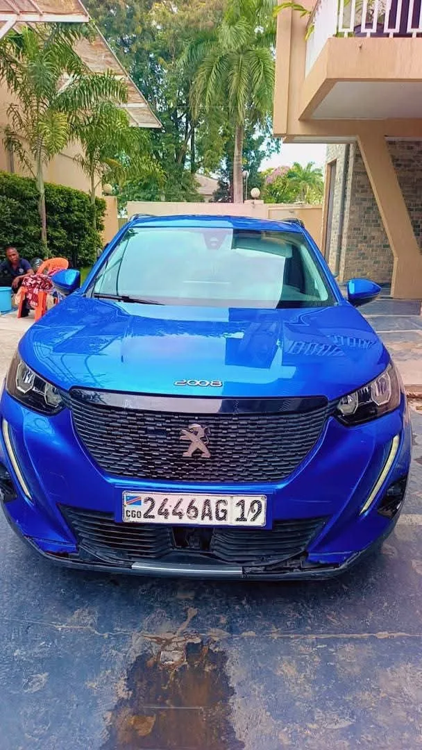 PEUGEOT.