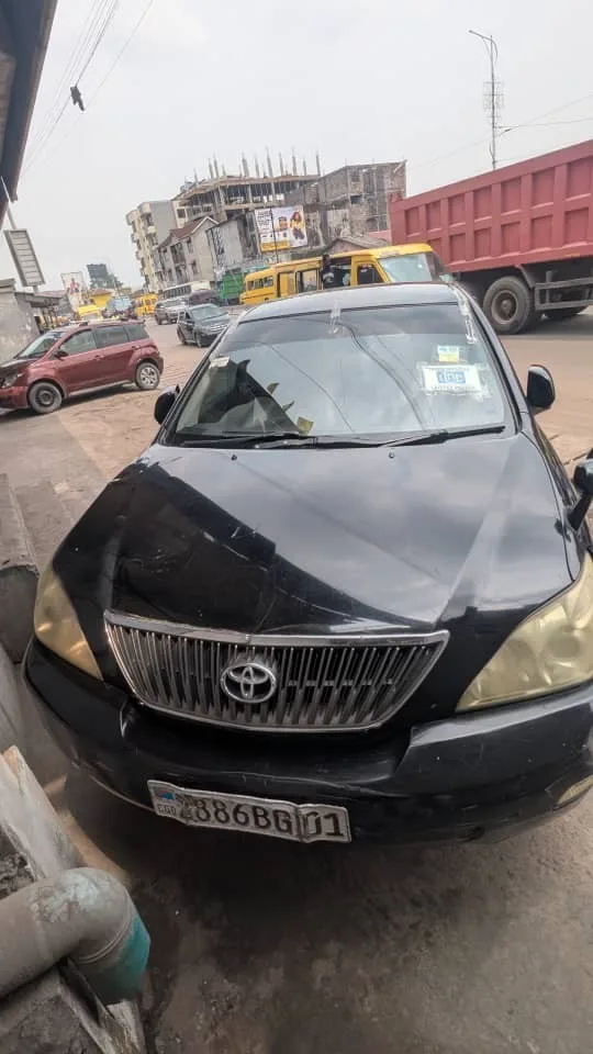 TOYOTA HARRIER.