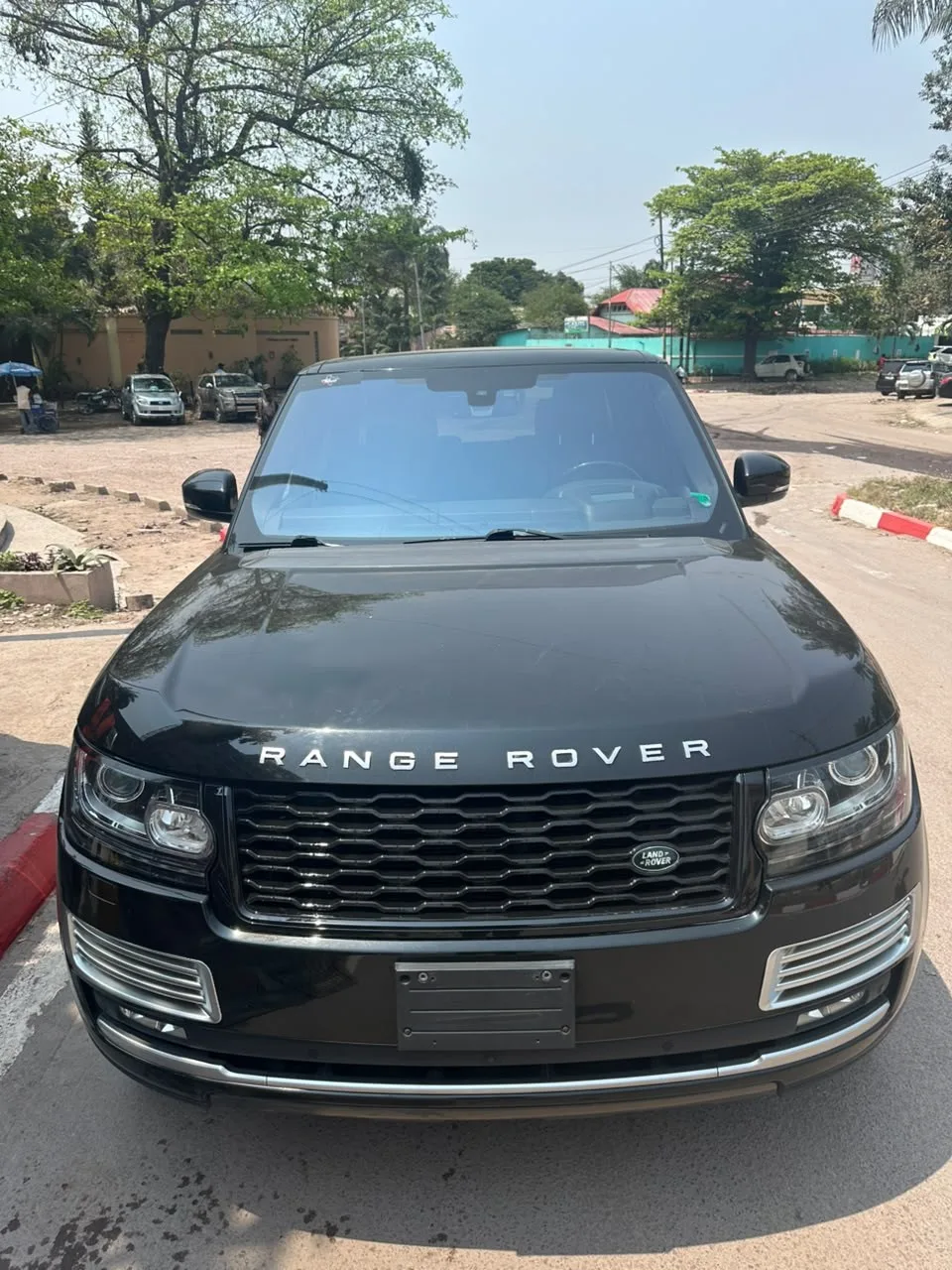 RANGE ROVER.