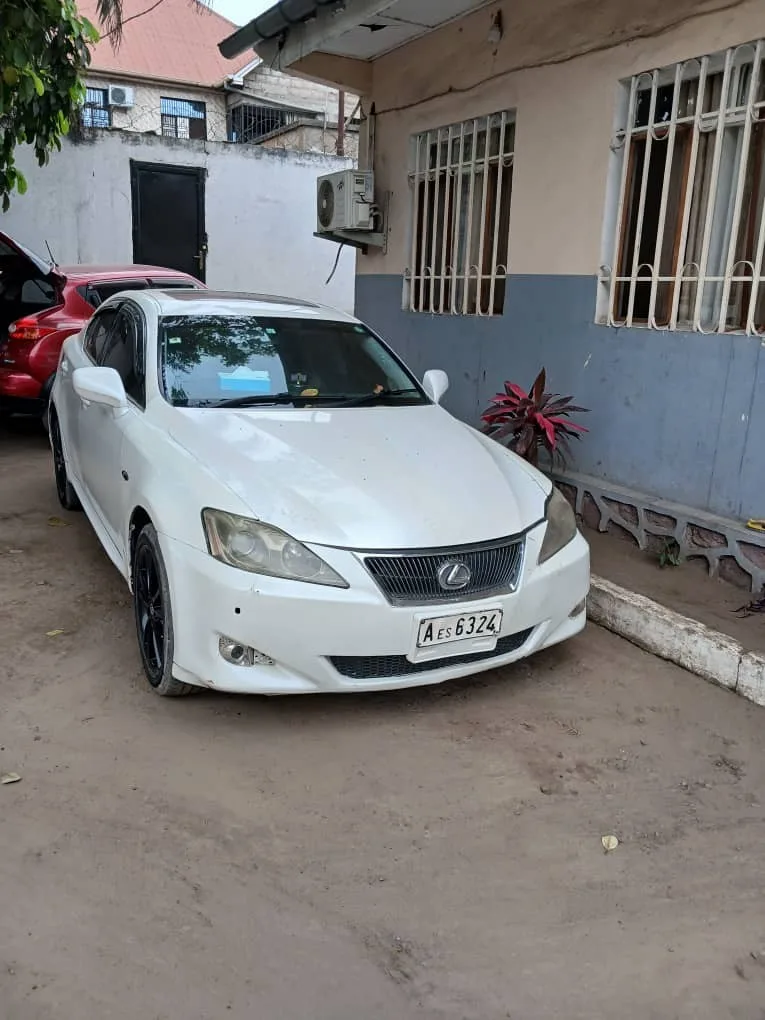 LEXUS IS 250