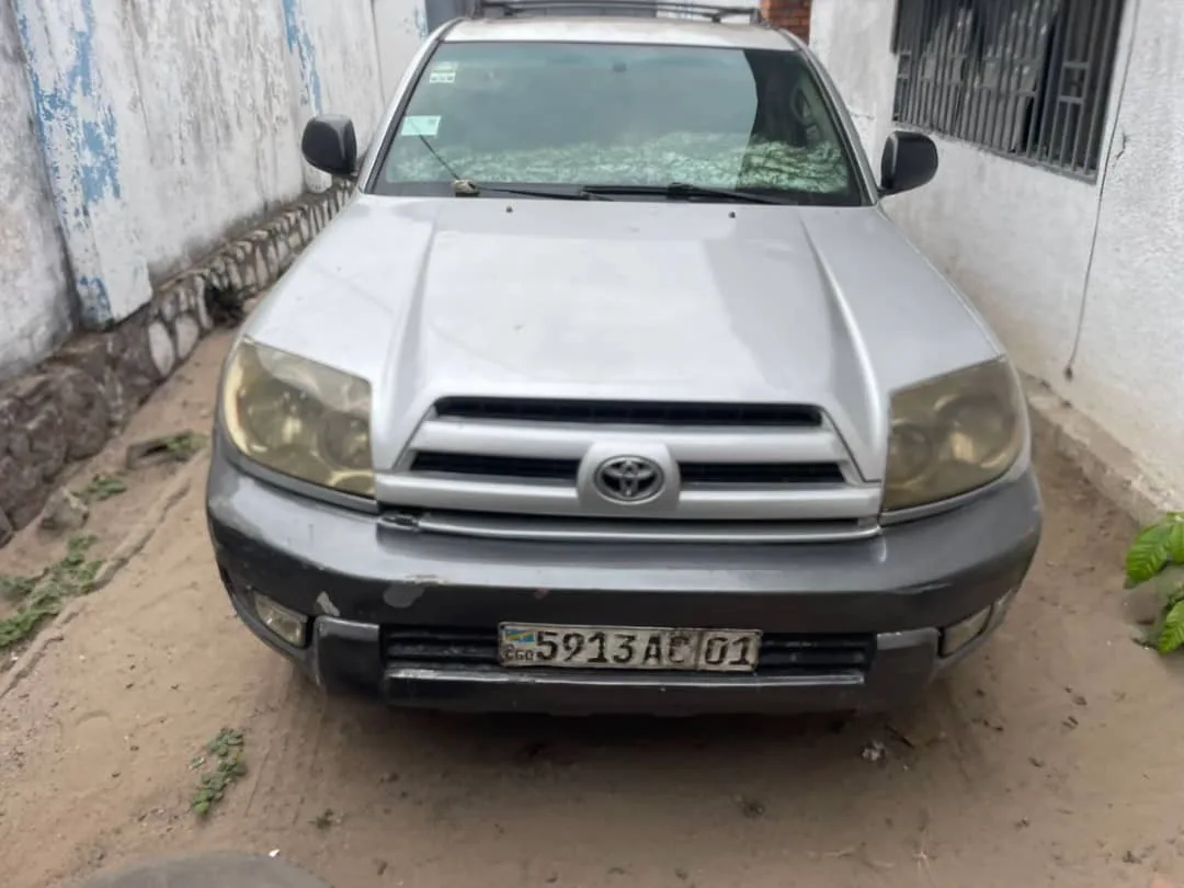 TOYOTA 4RUNNER.
