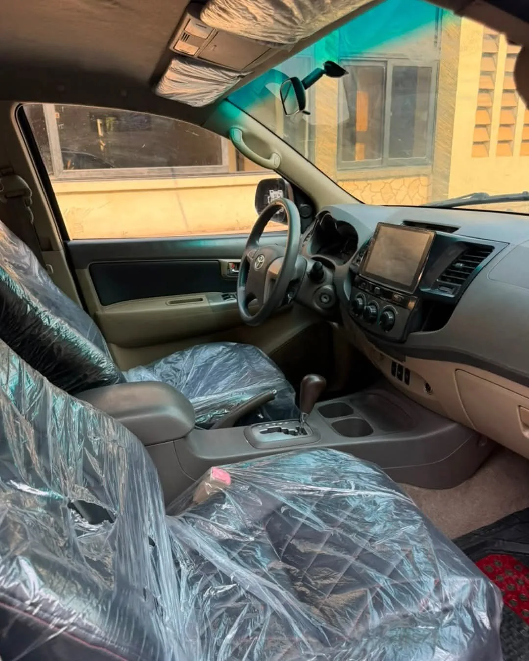 TOYOTA FORTUNER.