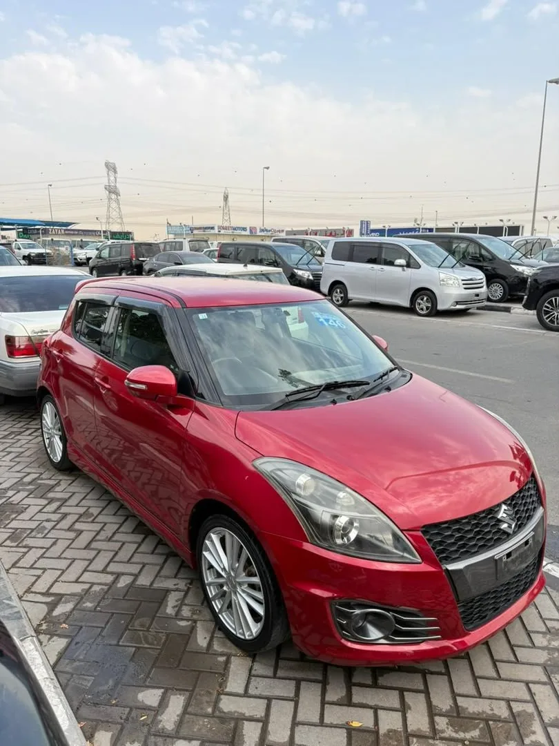 SUZUKI SWIFT.