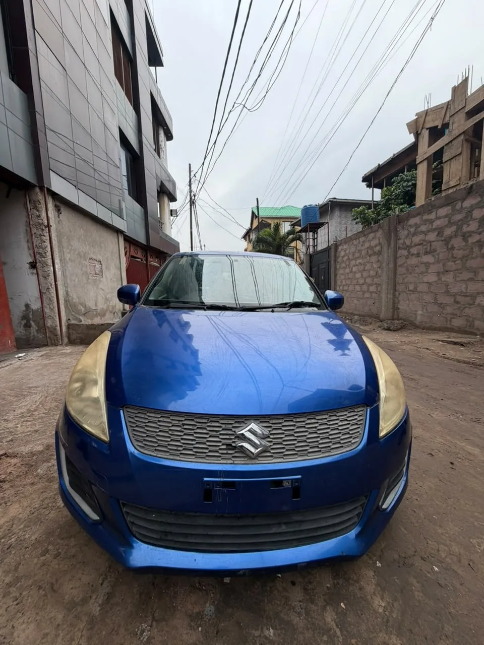 SUZUKI SWIFT.