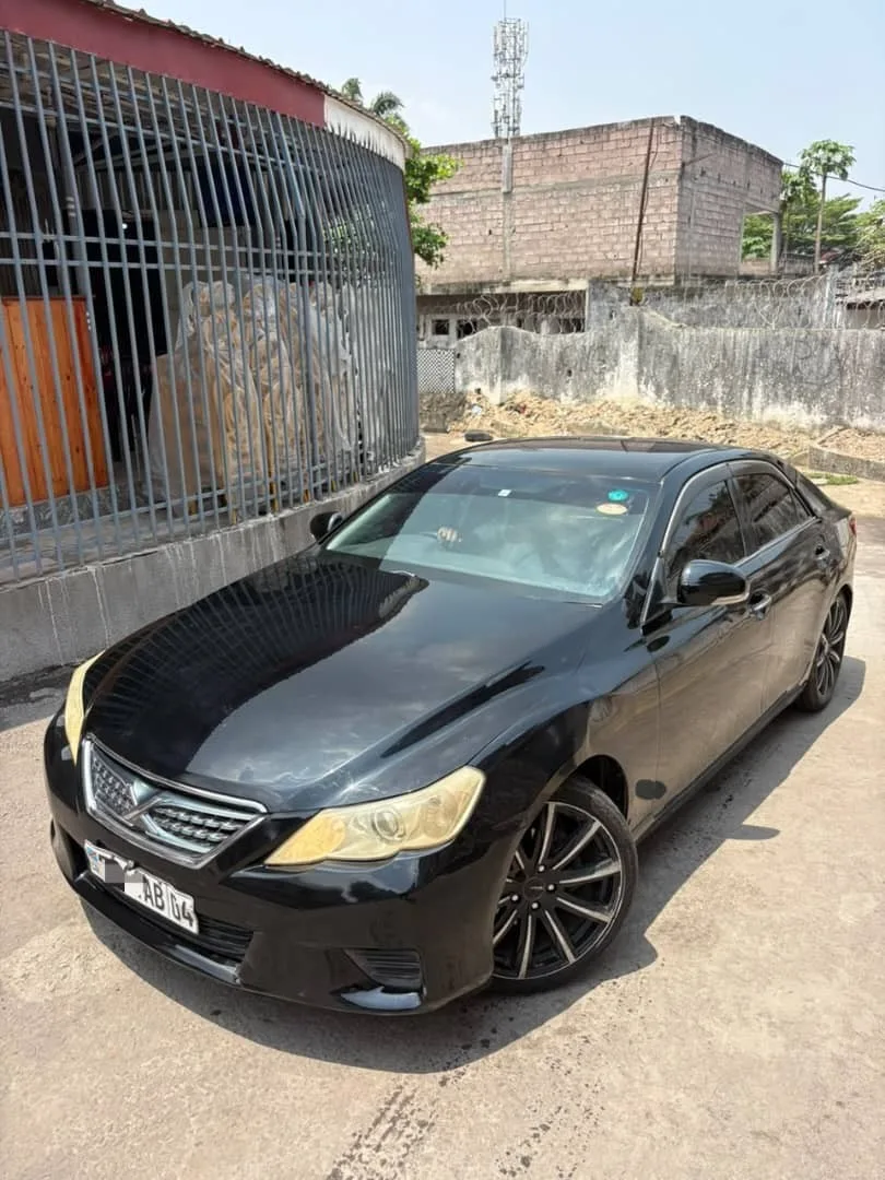 TOYOTA MARK X