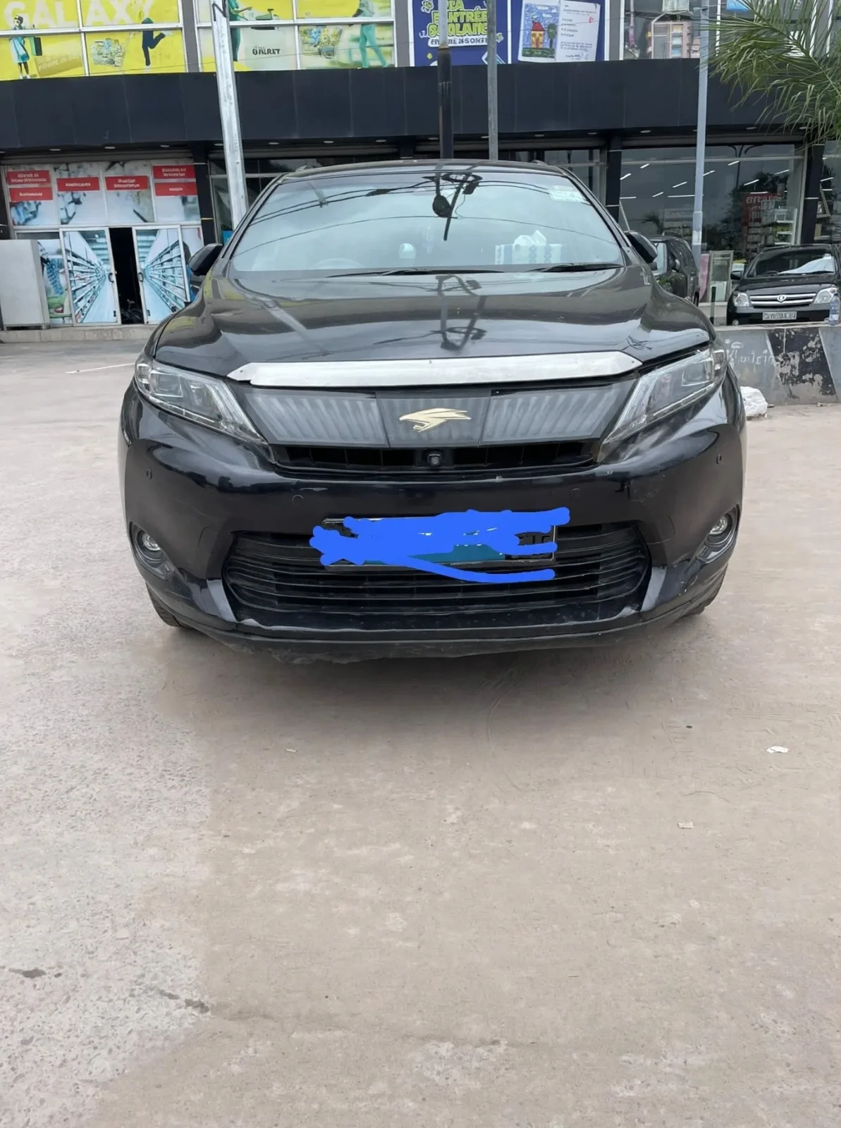 TOYOTA HARRIER.