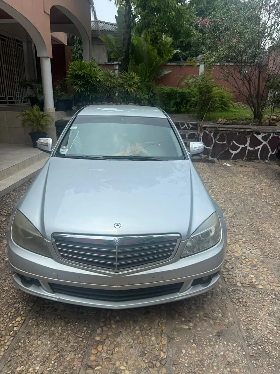 MERCEDES BENZ C-CLASS.