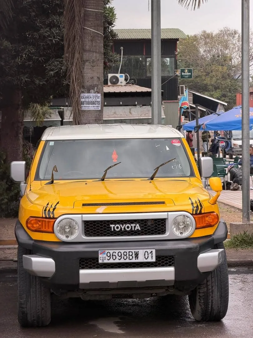 TOYOTA FJ CRUISER.