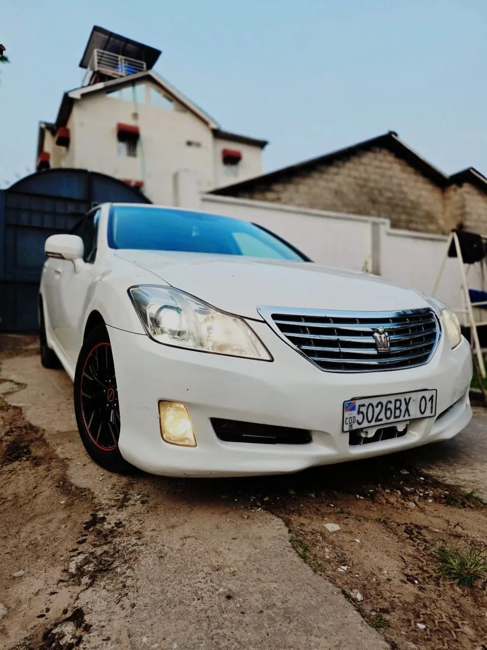 TOYOTA CROWN.
