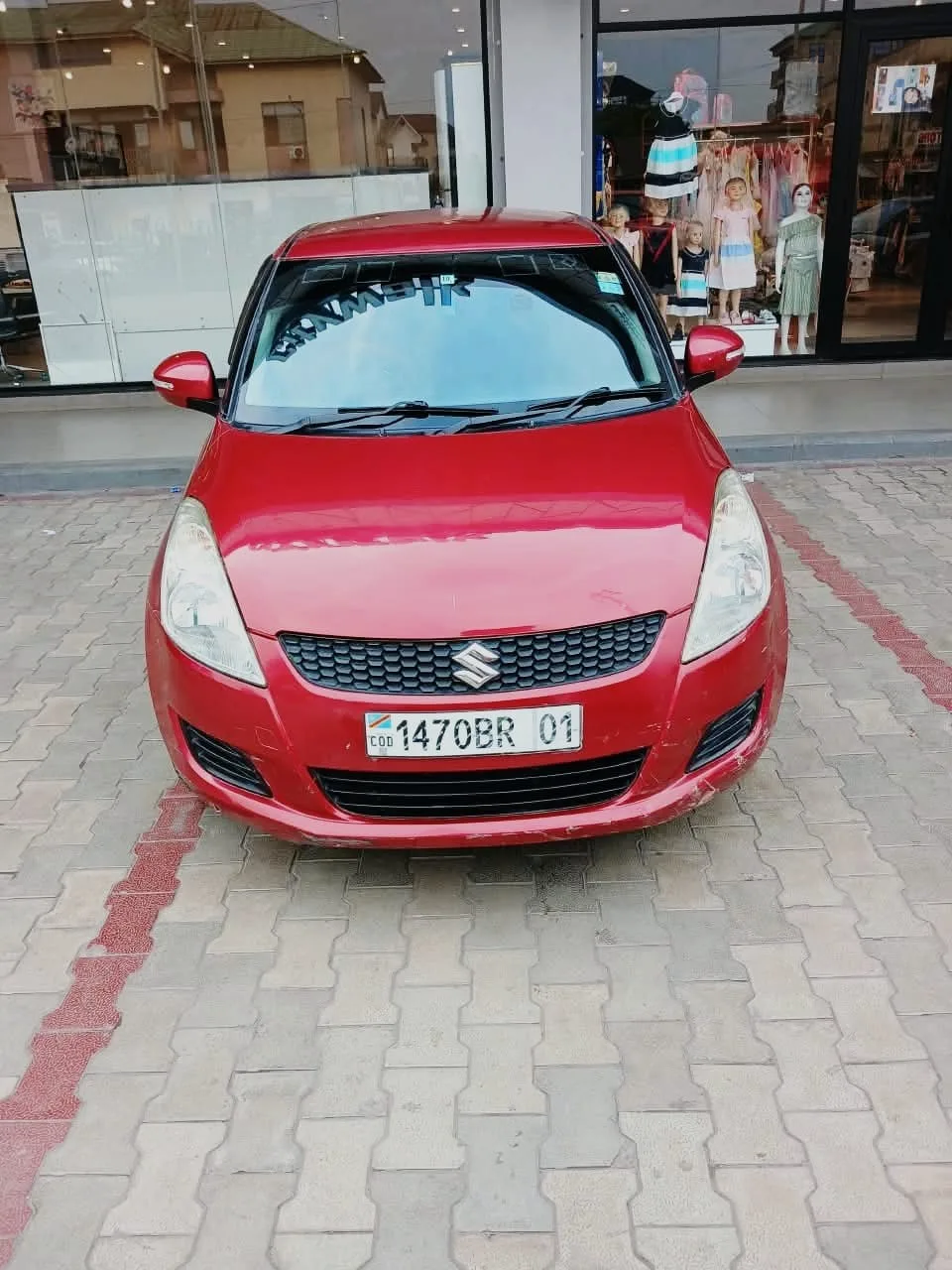 SUZUKI SWIFT.