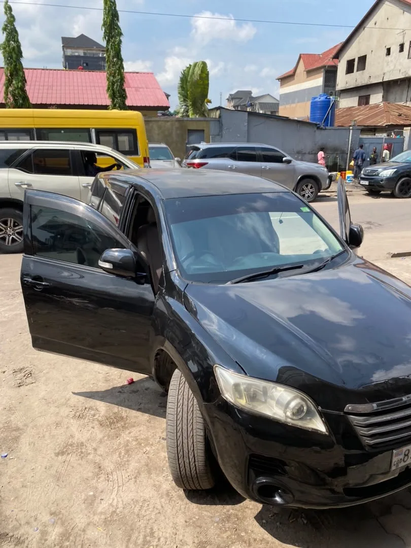 TOYOTA VANGUARD.