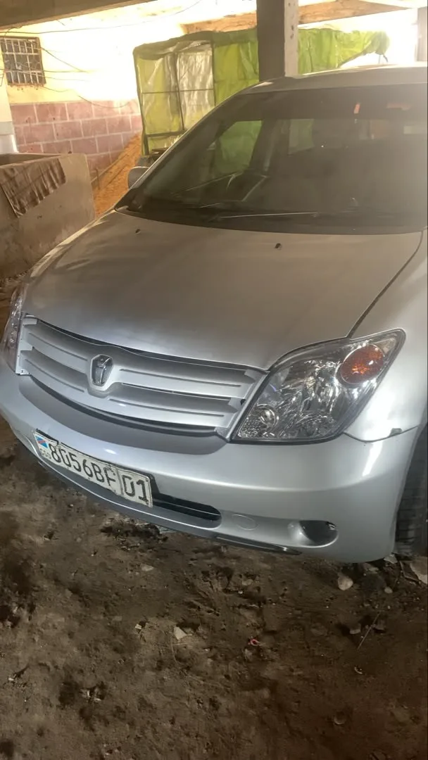 TOYOTA IST