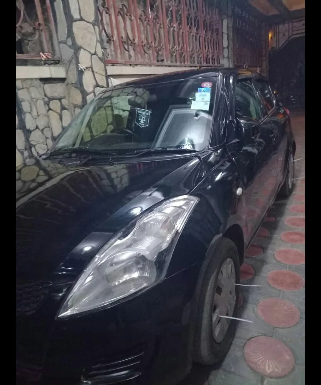 SUZUKI SWIFT.