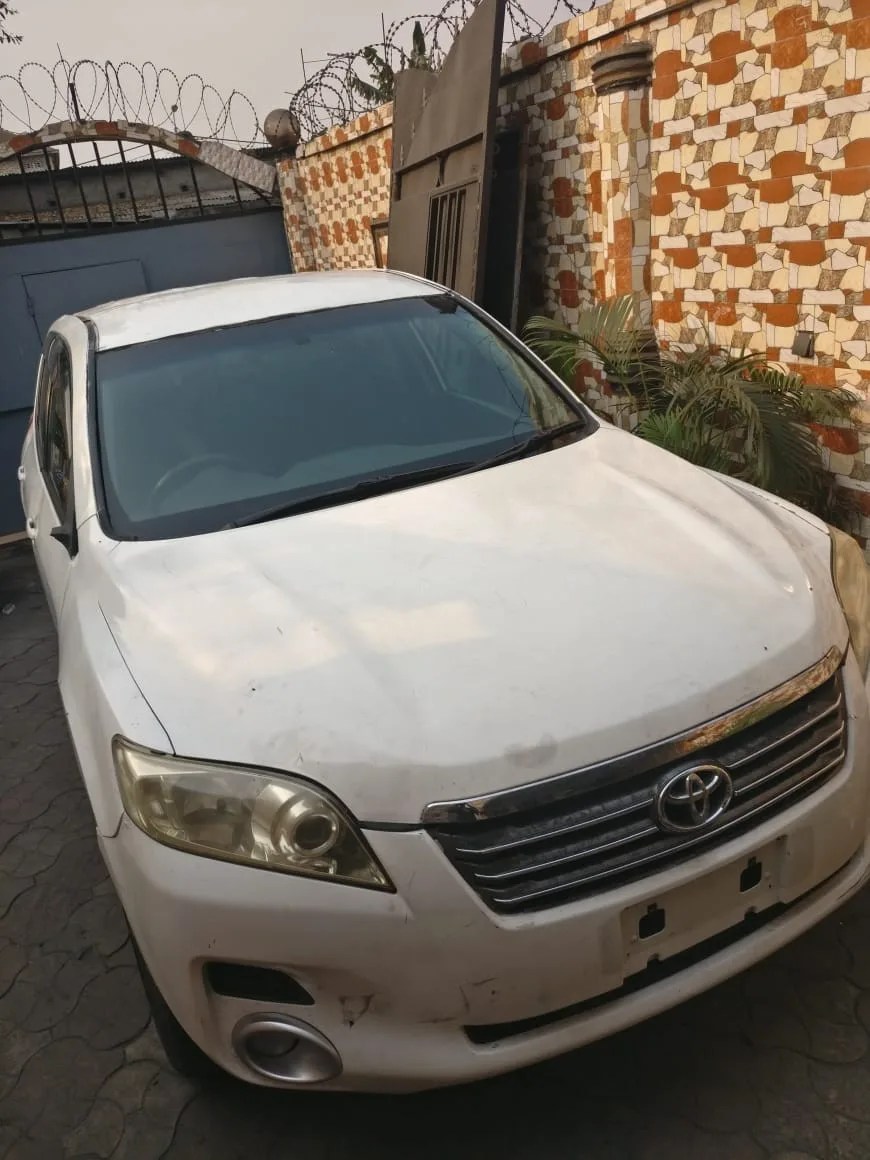 TOYOTA VANGUARD.