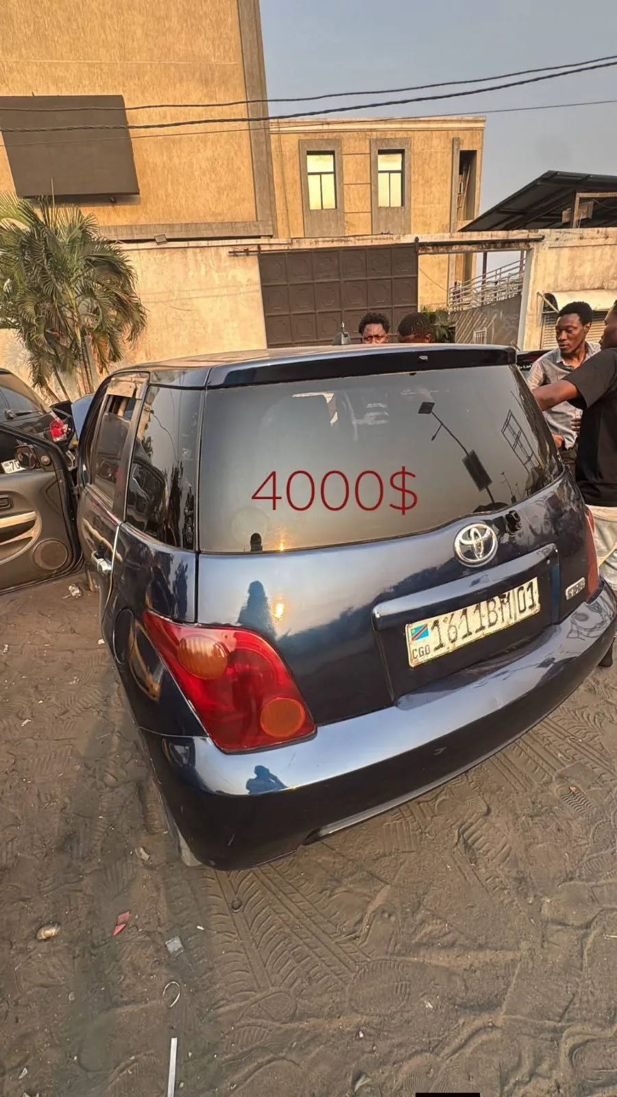 TOYOTA IST.
