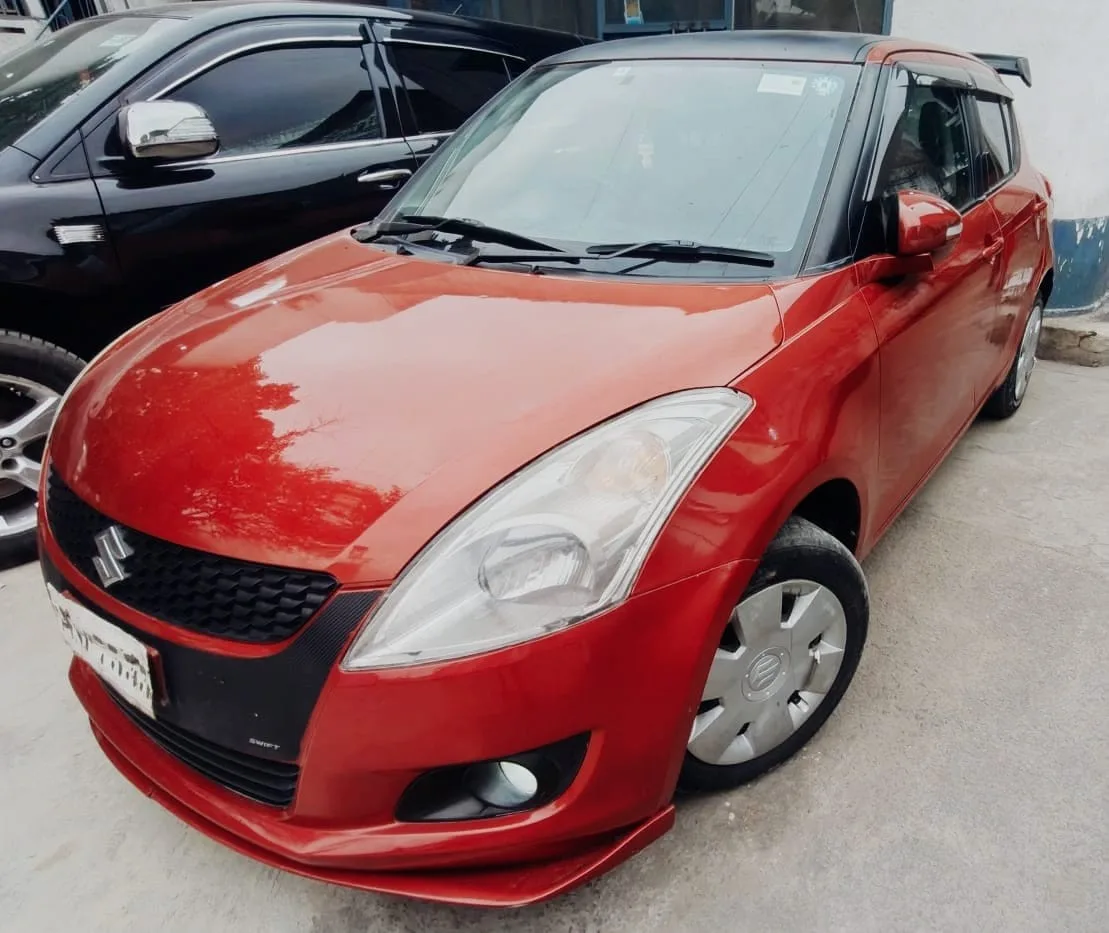 SUZUKI SWIFT.