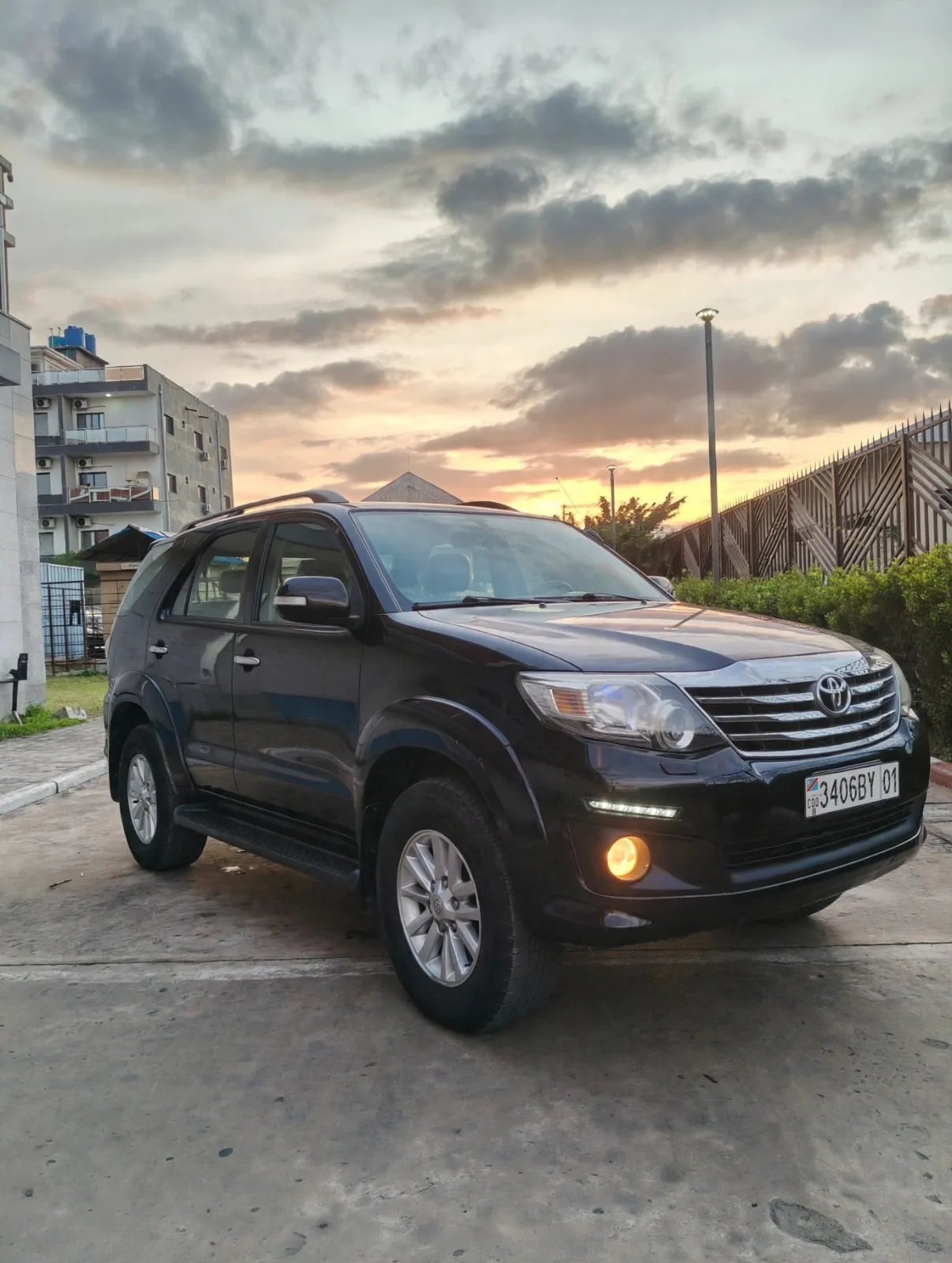 TOYOTA FORTUNER.