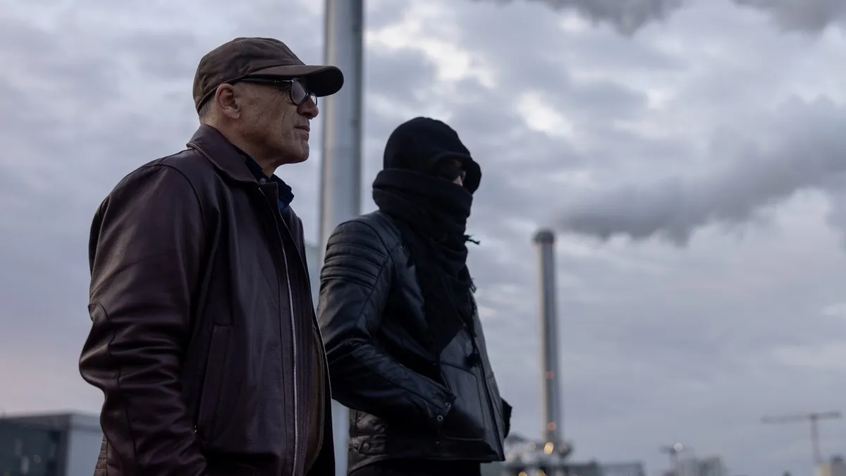 9/12 Paramount+ limited series 2026 with Jeremy Strong and Barry Pepper, dramatizing the 9/11 first responder legal battle