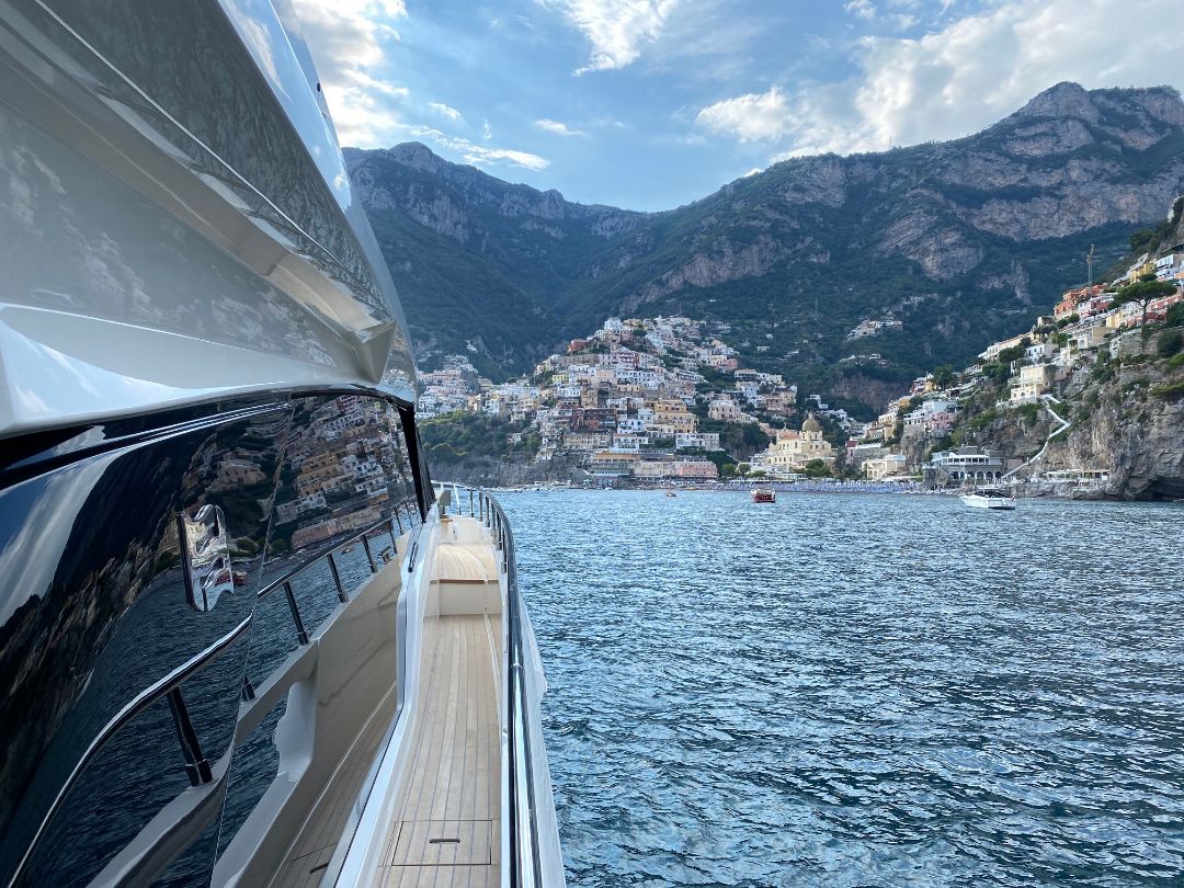 Discover Capri from the sea - A private Luxury boat tour