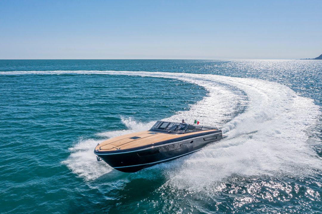 Itama 45S: Premium Private Tour with a Professional Skipper