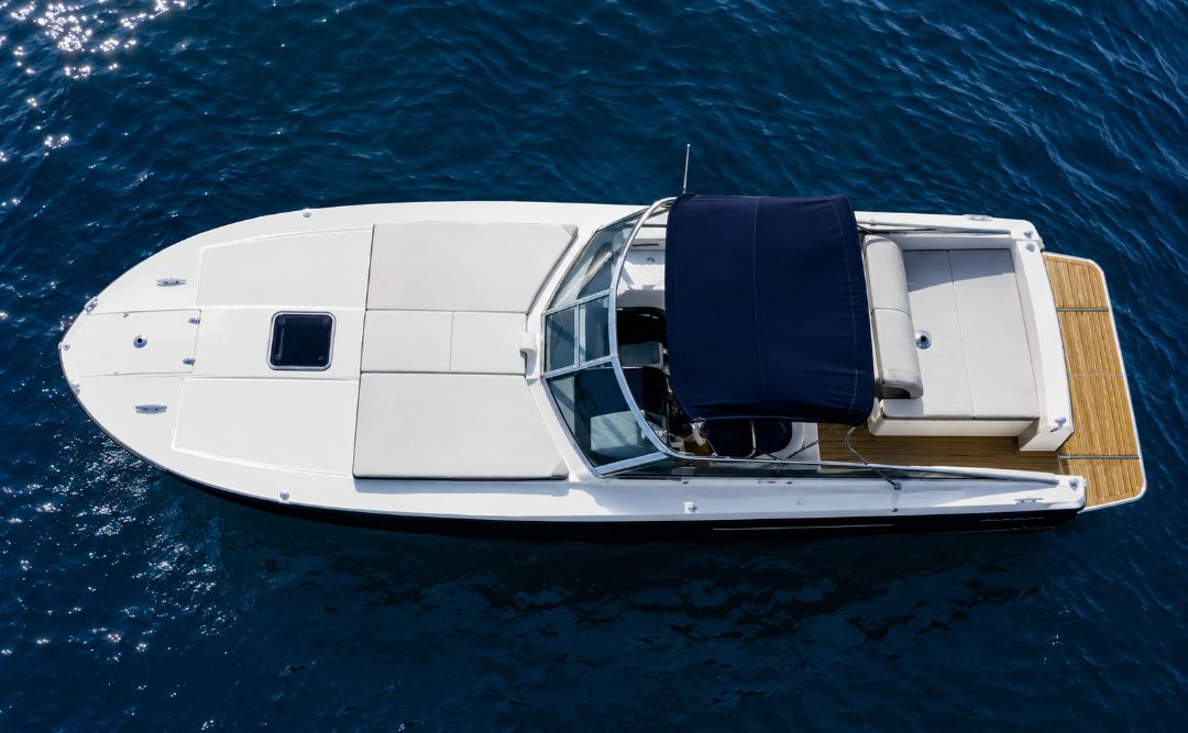 Itama 38: Prestige Private Boat Tour