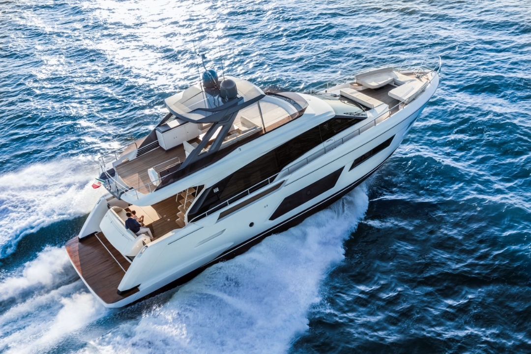 Ferretti 670: Premium Private Tour with a Professional Skipper