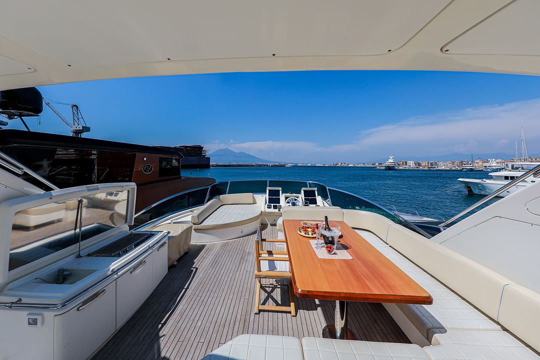 Azimut 78: Premium Private Tour with a Professional Skipper