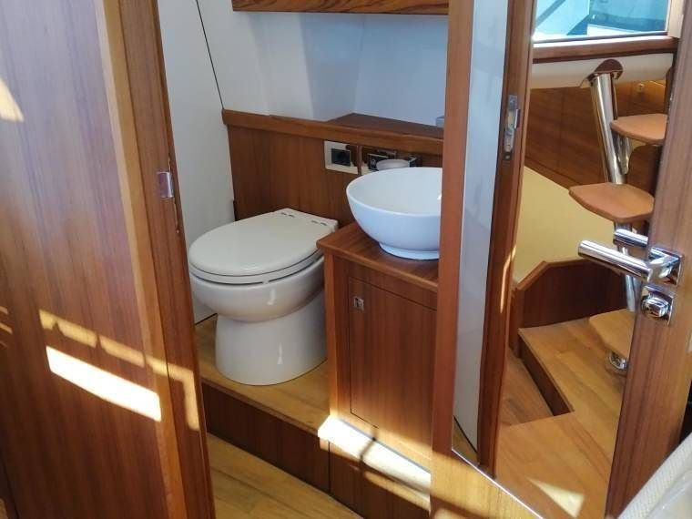 Gozzo Esposito: Premium Private Tour with a Professional Skipper