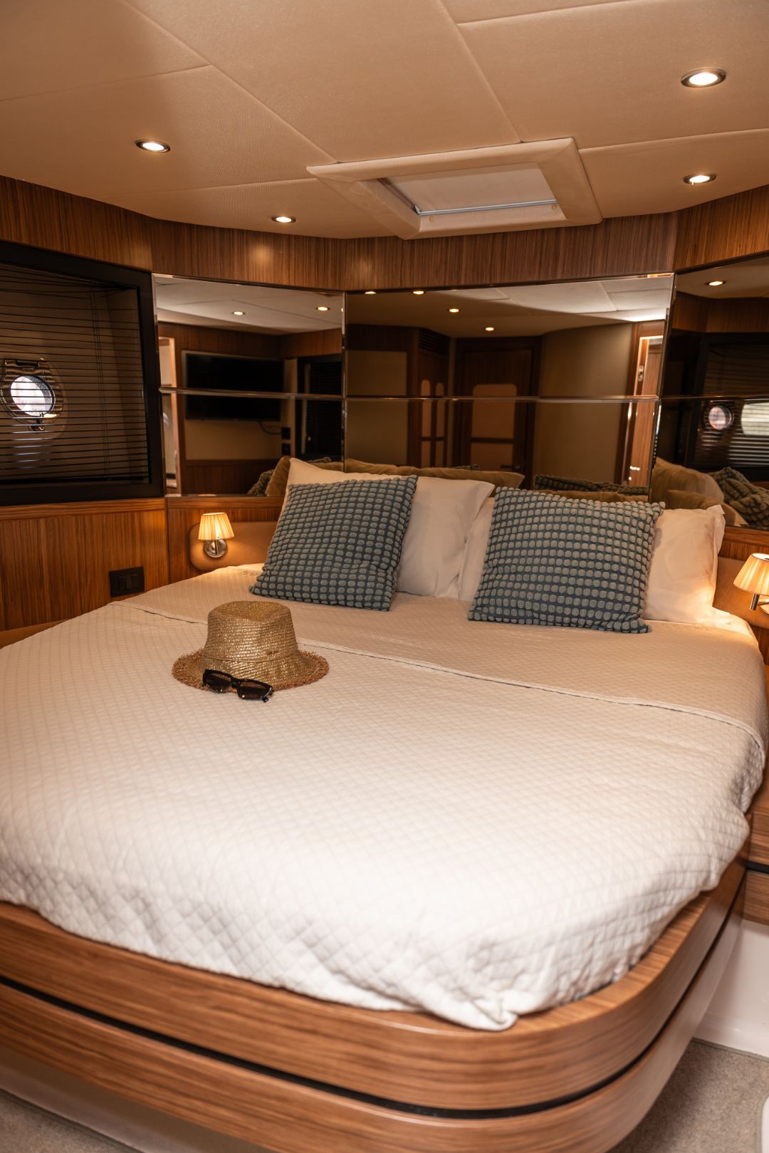 Azimut Magellano 53: Premium Private Tour with a Professional Skipper