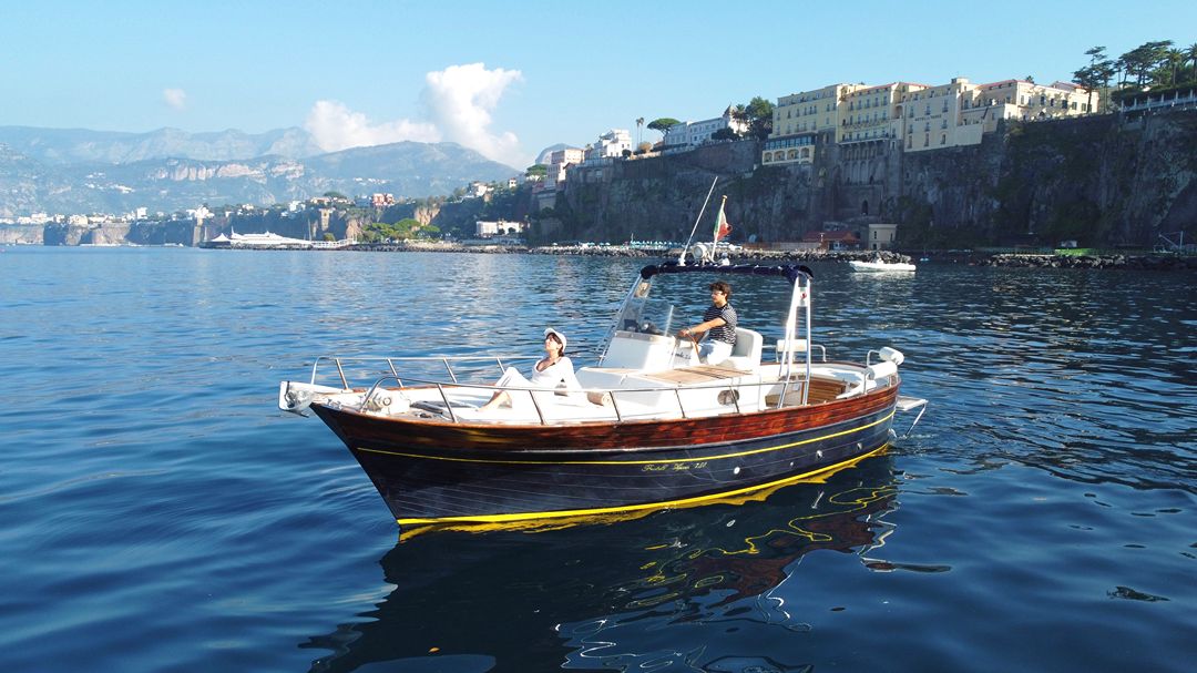 Fratelli Aprea 28: Premium Private Tour with a Professional Skipper