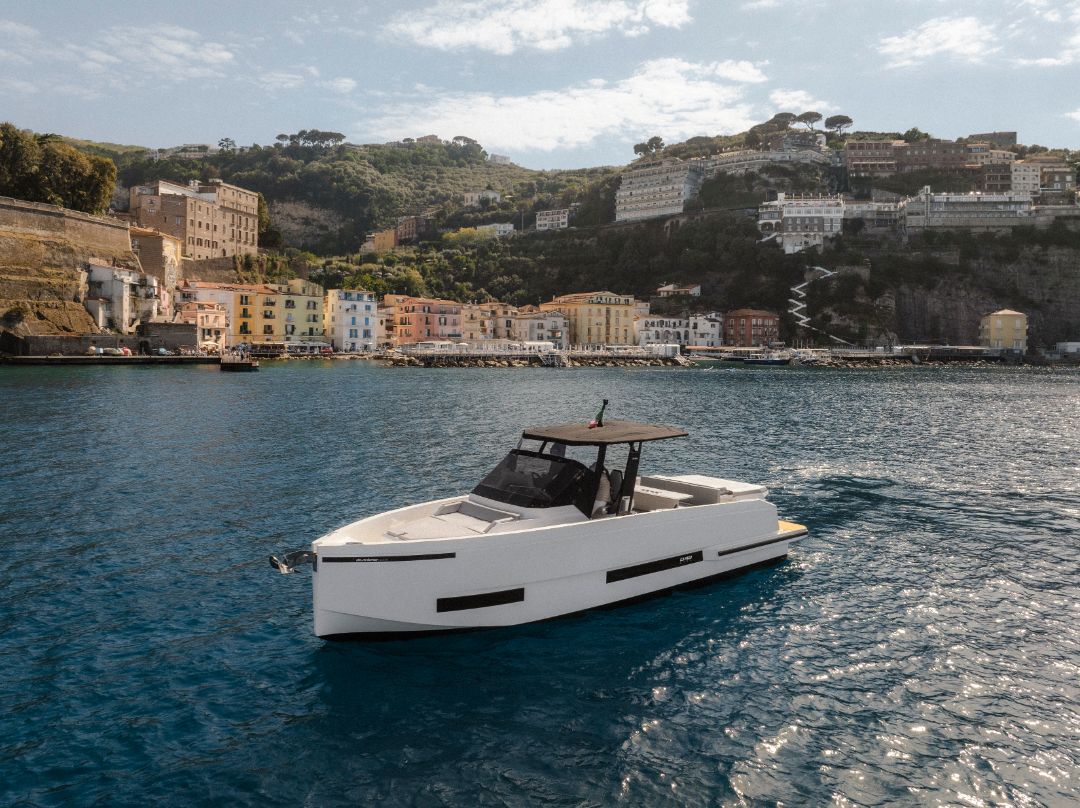 Skyfall: Prestige Private Boat Tour