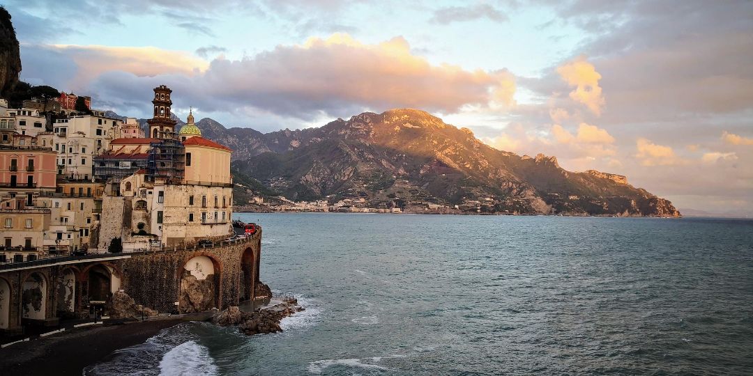 Amalfi Coast at Sunset: Aperitif in Praiano & Dinner in Positano