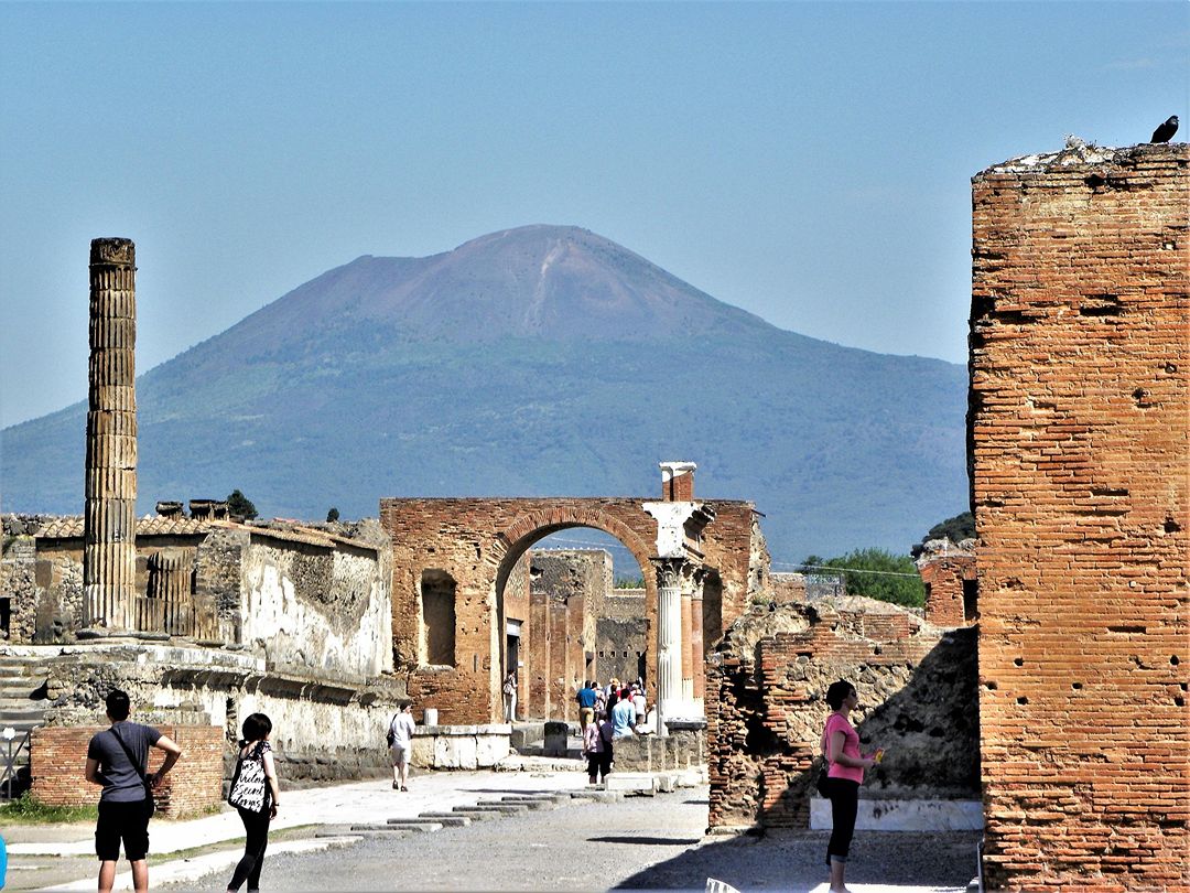 Pompeii Ruins Private Tour with Vesuvius Crater Tour