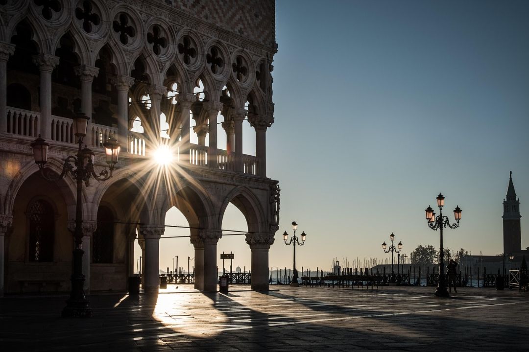 Venice: Sunset Walking Tour with Local Guide | 2 Hours Private Tour