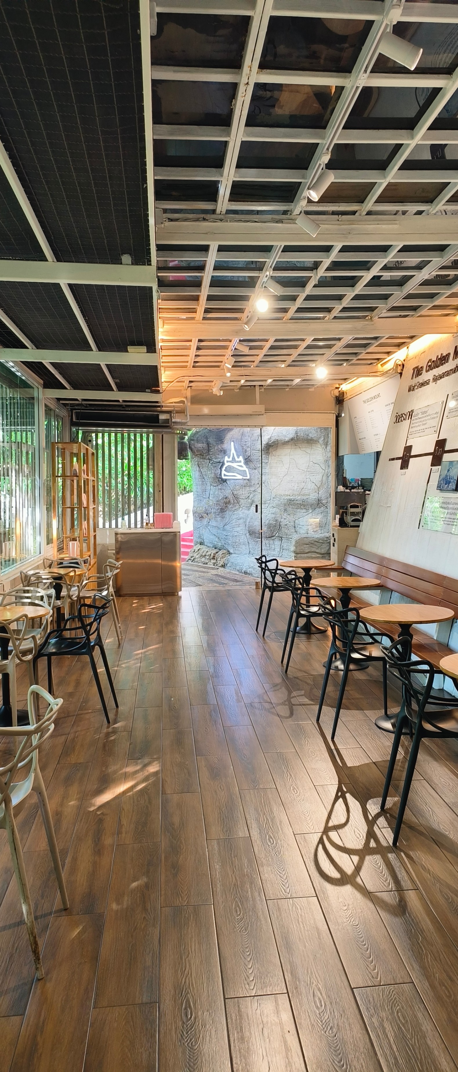 The Golden Mount X Annie Coffee Roaster