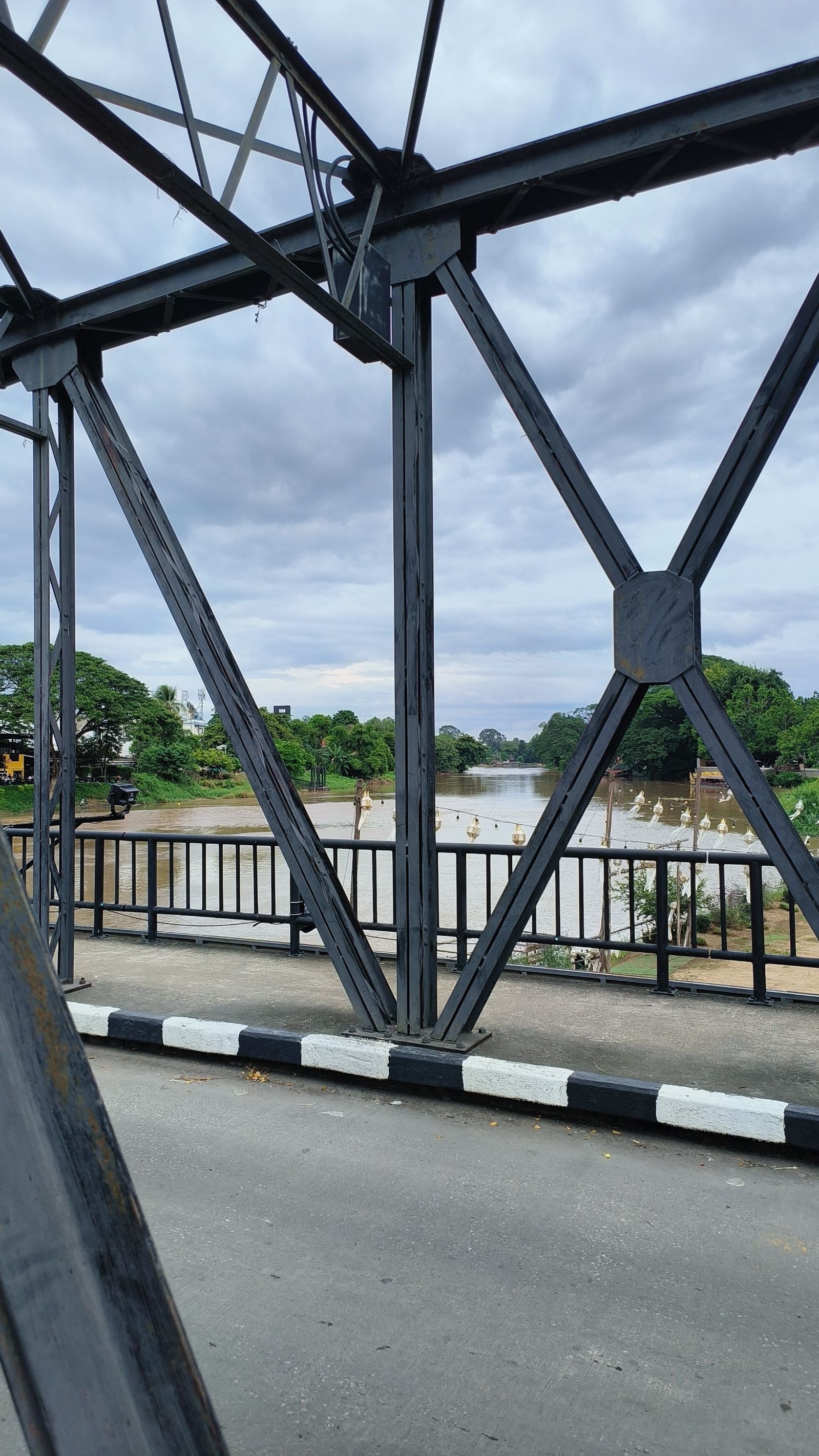 Khua Lek (Iron Bridge)