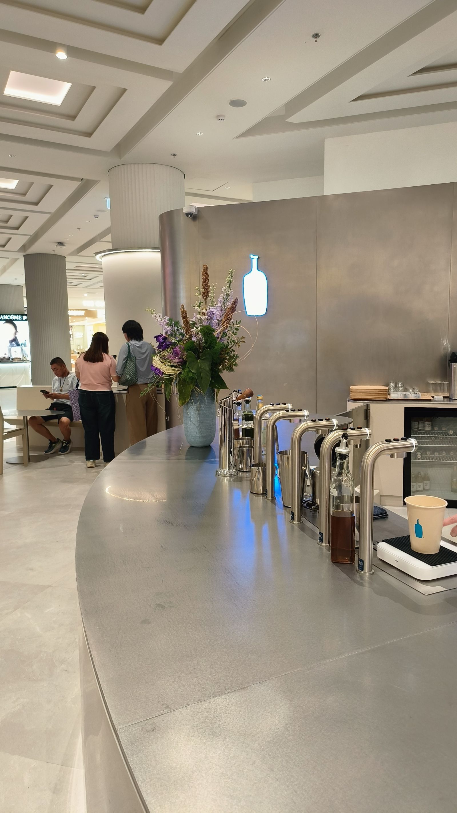 Blue Bottle Coffee Dusit Central Park