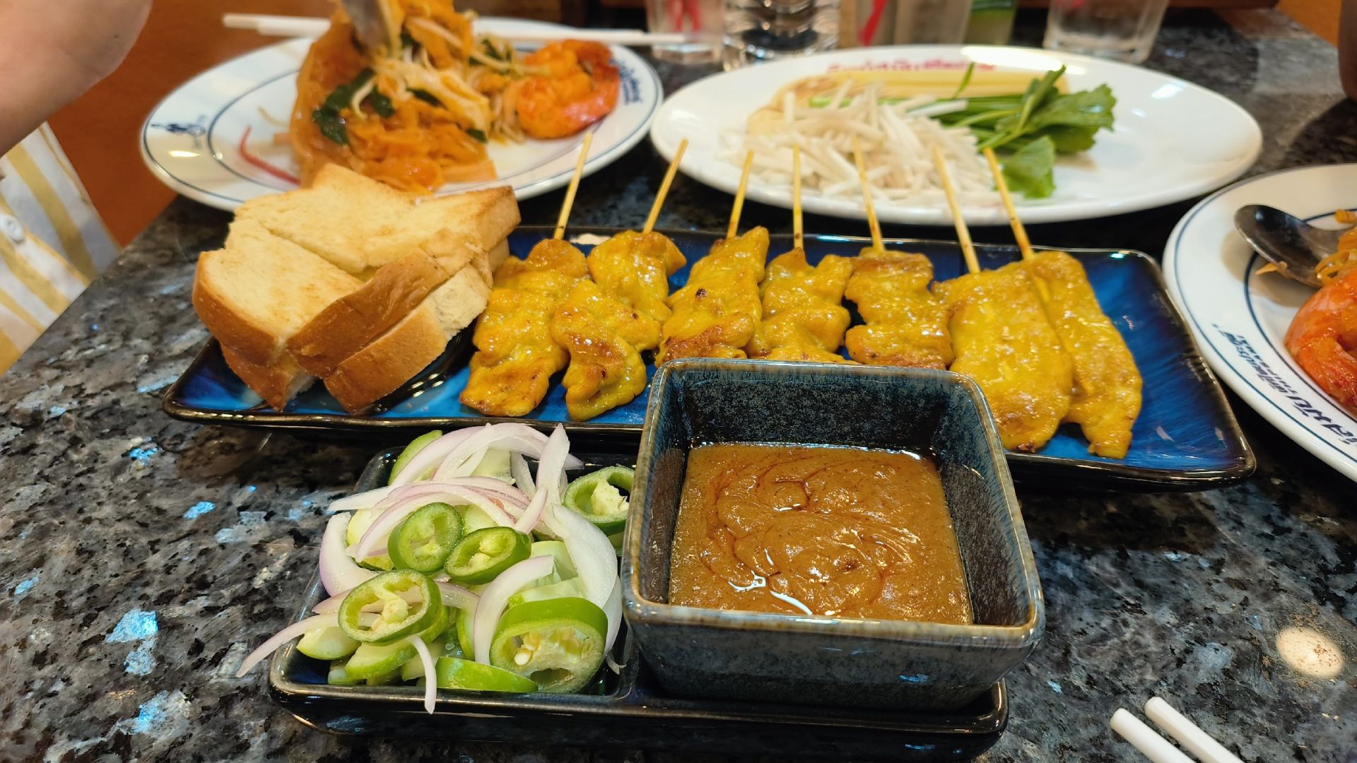 Thipsamai Padthai Pratu Phi Phutthamonthon Sai 4