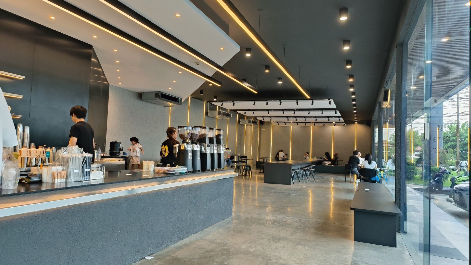 1:2 Coffee - Ratchaphruek