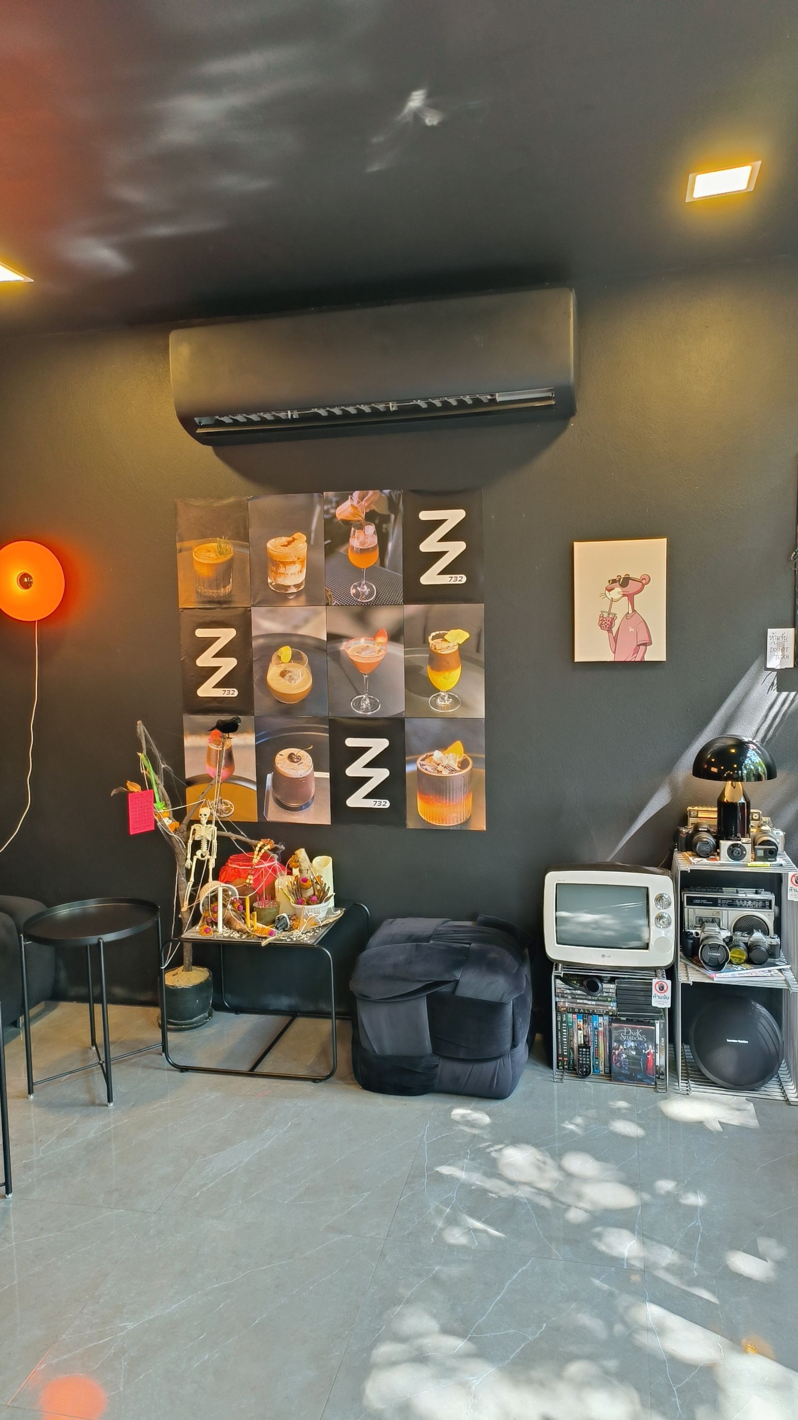 732 CAFE'