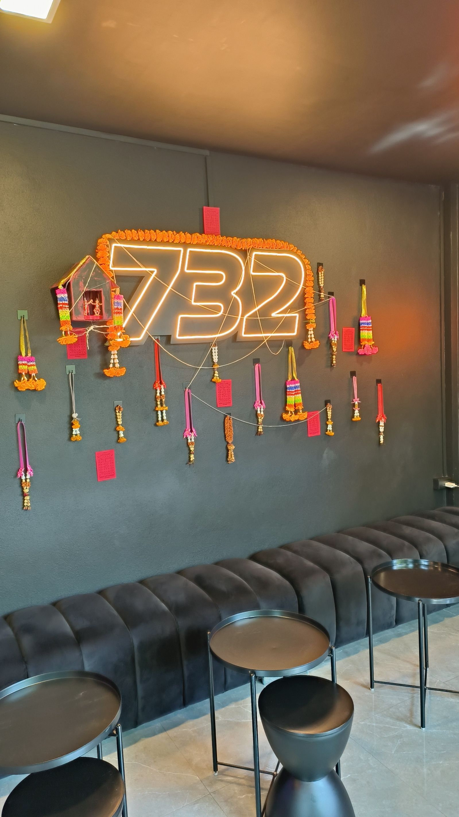 732 CAFE'