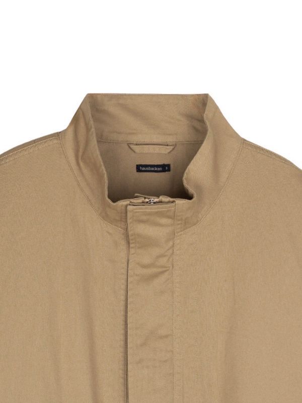 [HAUSBACKEN] HAUS SHORT PARKA (KHAKI)